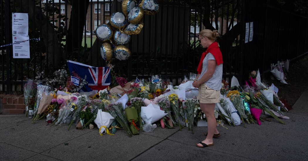 Gunmen in Bondi Beach Shooting Were Motivated by ISIS, Australia Prime Minister Says: Live Updates
