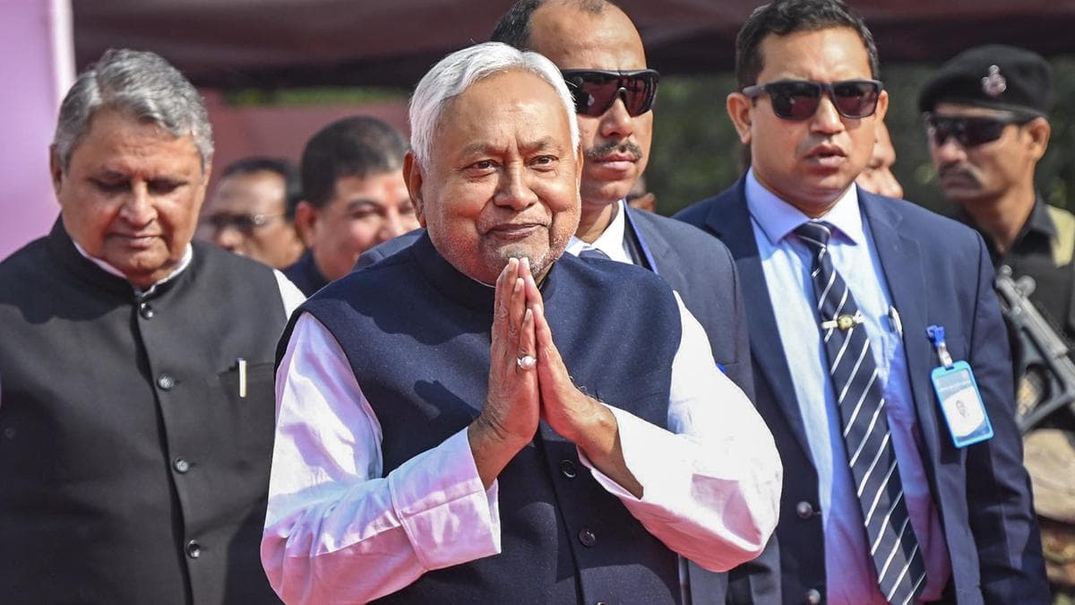 Kashmir parties slam Bihar CM Nitish Kumar over removing veil of a female doctor