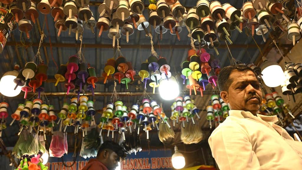 Buzz over Chinese manja robs the joy of kite-flying