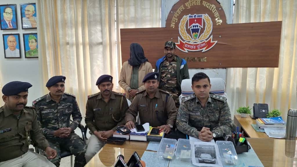 Man who posed as IAS officer for 7 years despite failing UPSC exams arrested in Jharkhand: police