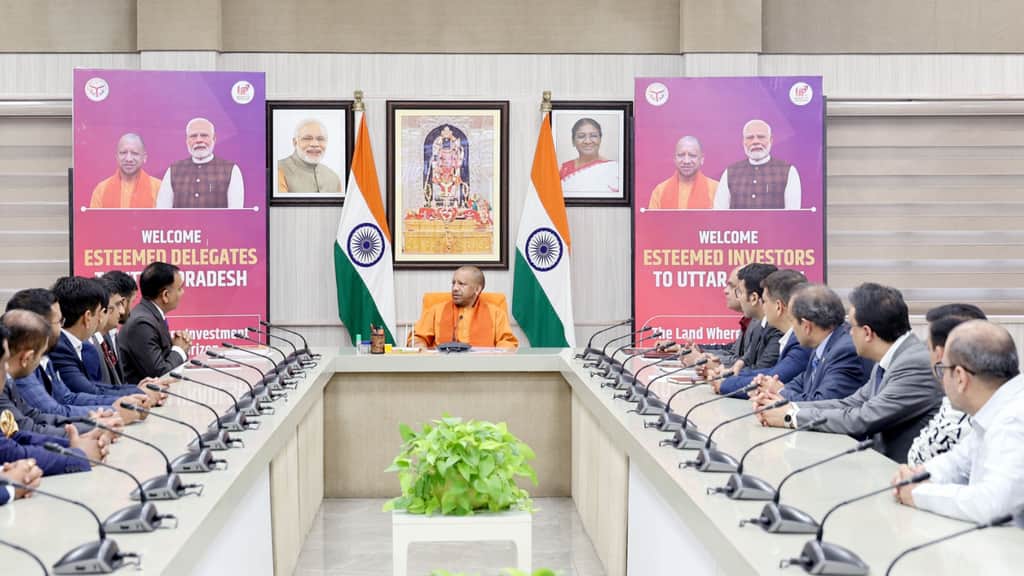 Canadian Hindu Chambers of Commerce delegation meets UP CM Yogi