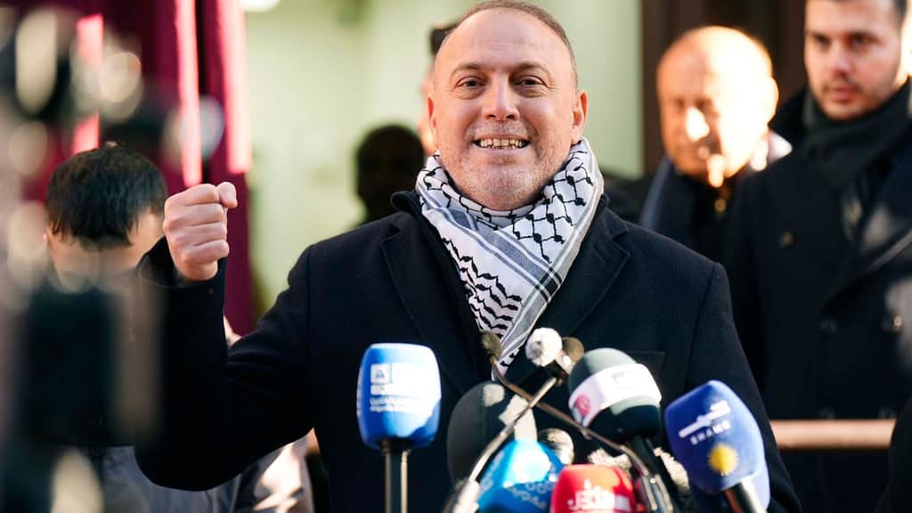 Palestinian embassy in London opens in 'historic moment'