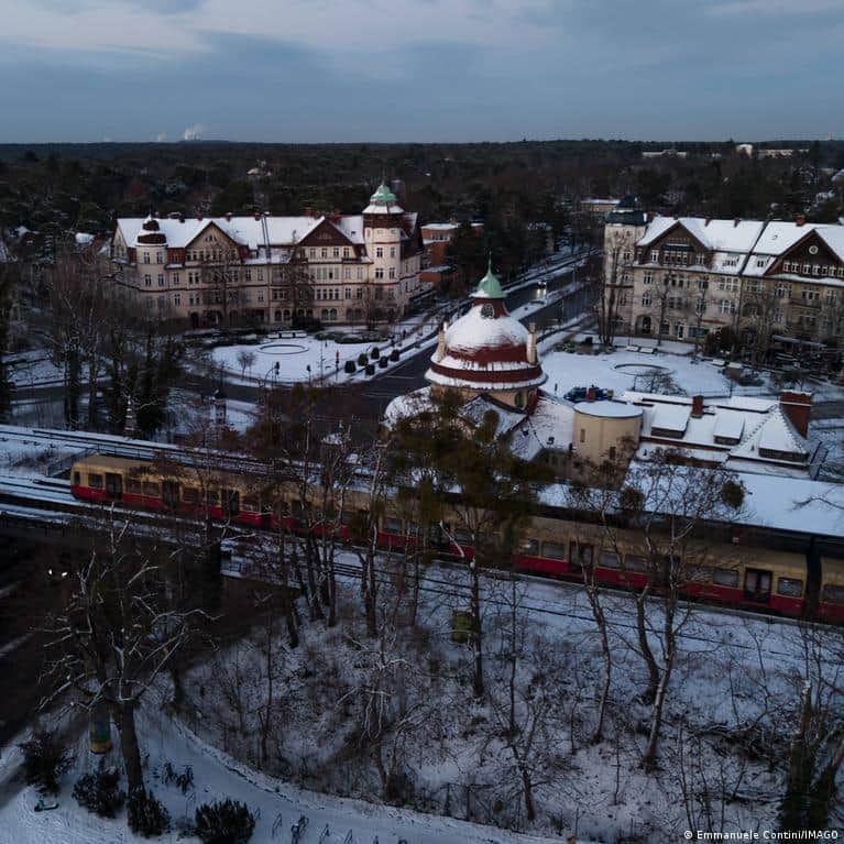 Germany news: Berlin blackout to end as terror probe opened