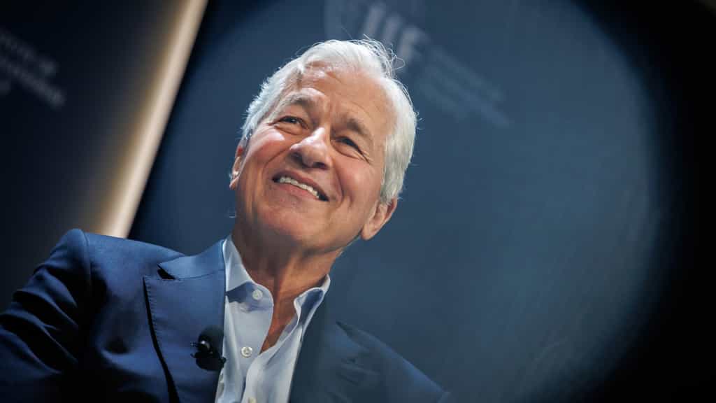 JPMorgan Chase reaches deal to become Apple Card issuer as Goldman closes chapter on consumer foray