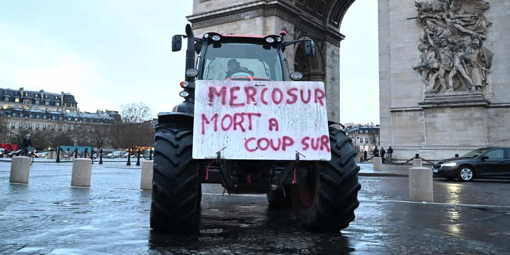 EN DIRECT, mobilisation des agriculteurs : des tracteurs sont entrés dans Paris ; appel à manifester devant l’Assemblée nationale