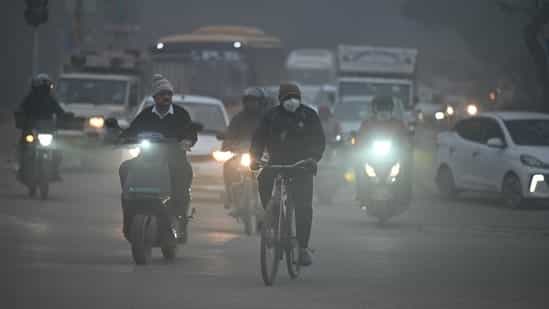 Foggy mornings, freezing days ahead: IMD predicts dense fog and cold wave across north India | Check forecast