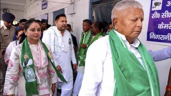 Delhi court frames charges against Lalu, kin in land-for-jobs scam case