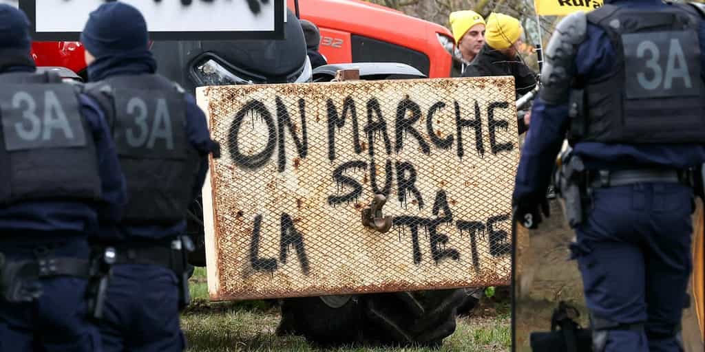 EN DIRECT, colère des agriculteurs : la FNSEA dénonce « une trahison de la souveraineté agricole européenne » et affirme qu’elle « poursuit le combat »