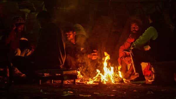 Cold wave, dense fog to persist across large parts of India for a week: IMD | Today News