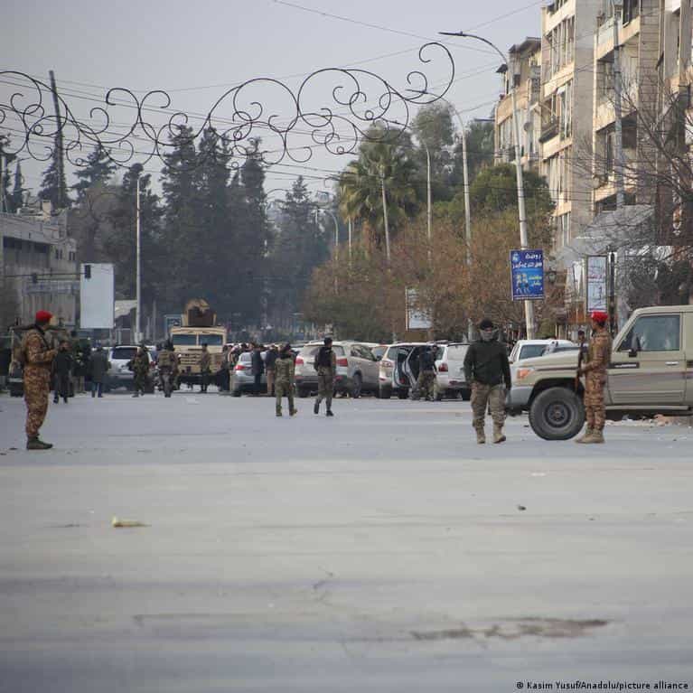 Syrian army renews strikes on Kurdish fighters in Aleppo