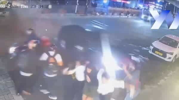 Caught on camera: Lucky escape for bystanders as drunk driver crashes car into restaurant wall in Bengaluru | Today News