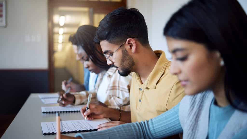 ‘Mujhe sabne bola tha duniya se alag ho jao; Now, after 5 years…’: Aspirant opens up about experience of preparing for competitive exams; experts weigh in